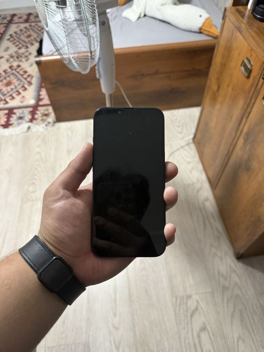 iPhone 13 128gb.