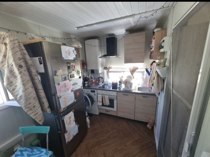 Vand containere apartament. Dormitor, living, bucatarie,baie cu dus