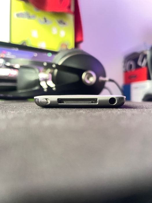 ipod nano 3rd gen 8gb perfect condition