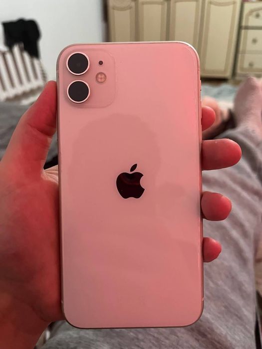 Продам айфон 11 в хорошем состоянии