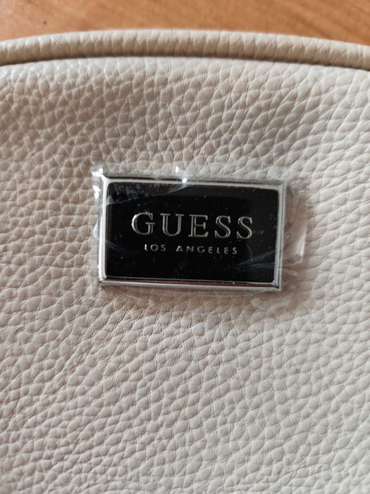 Дамски несесер Guess