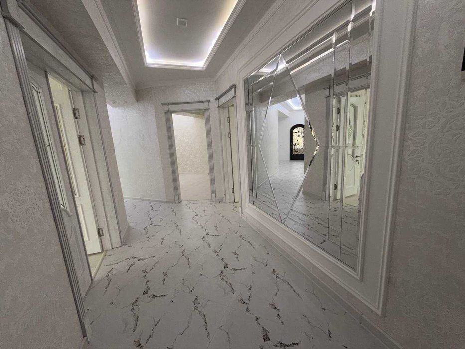 Продаётся 4х комн квартира на 7 этаже Ор-р 5 микрорайон Эмирхан