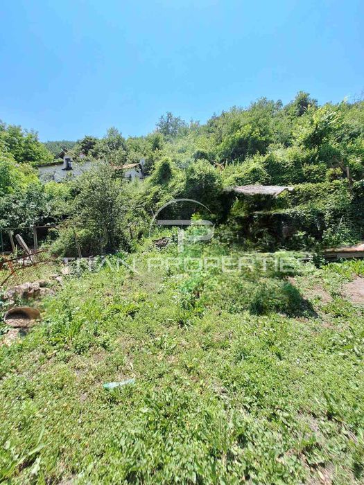 Двуетажна къща в Брацигово