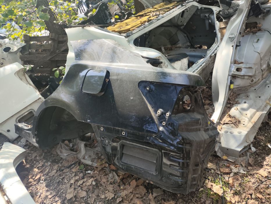 Toyota Camry задние крылья