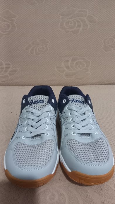 Продаю кроссы Асикс размер 37 мужские летние