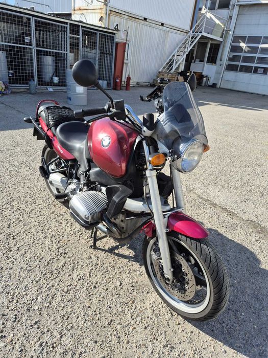 Motocicleta BMW R850R