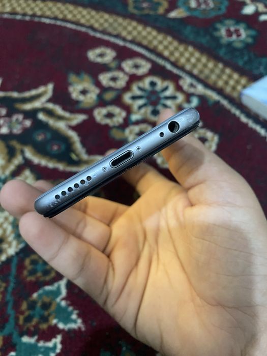 Holati zor hech qayeri snmagan iphone 6 rusumli telefon