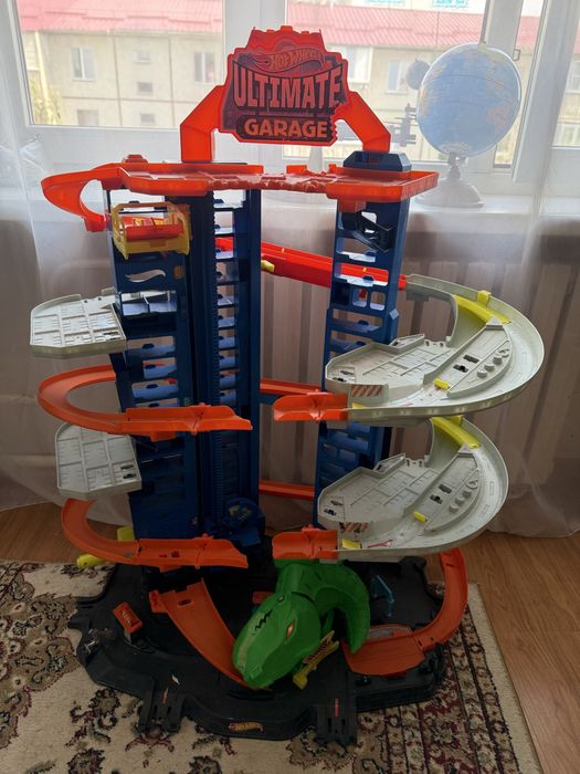 Детский гараж игрушечный Hot Wheels оригинал