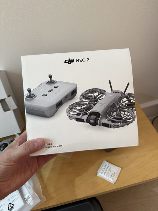 Дрон DJI Neo 2 Fly More Combo серый.