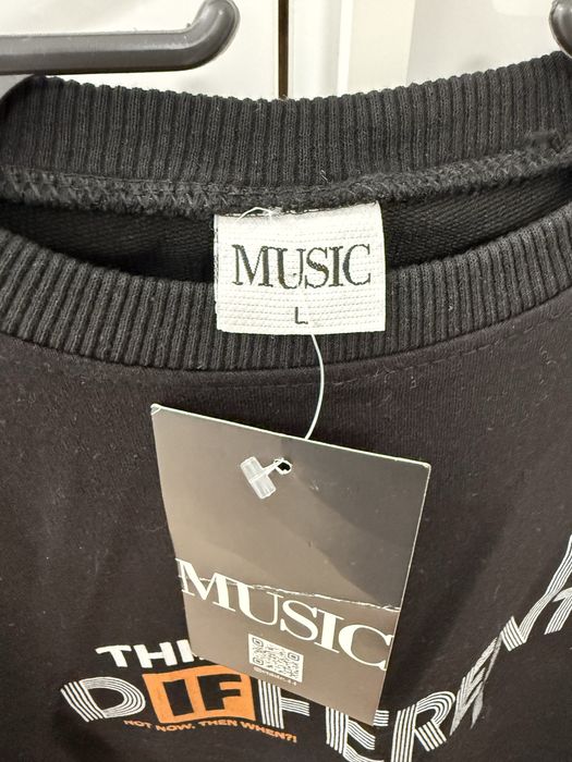 Черен мъжки суичър “MUSİC”