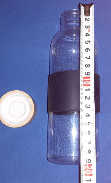 Пластмасова бутилка за течности