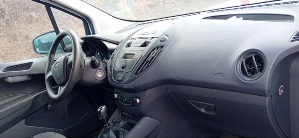 Продава се само на части Ford Courier 1.5 d 2018
