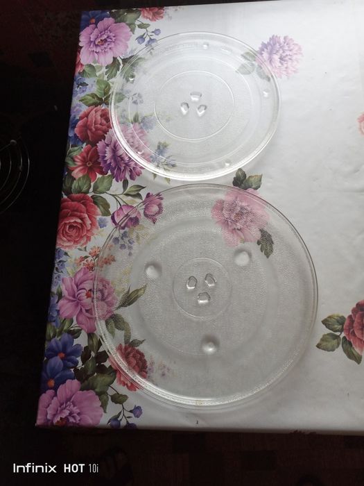 Тарелки для микроволновок.