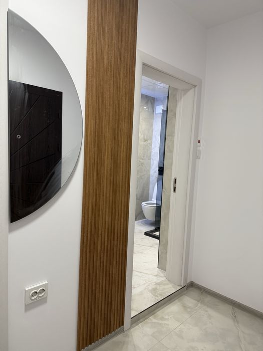 Продава се Тристаен апартамент в Шумен, 2-ри корпус - 72 кв.м за 2209 €/кв.м - Снимка #2