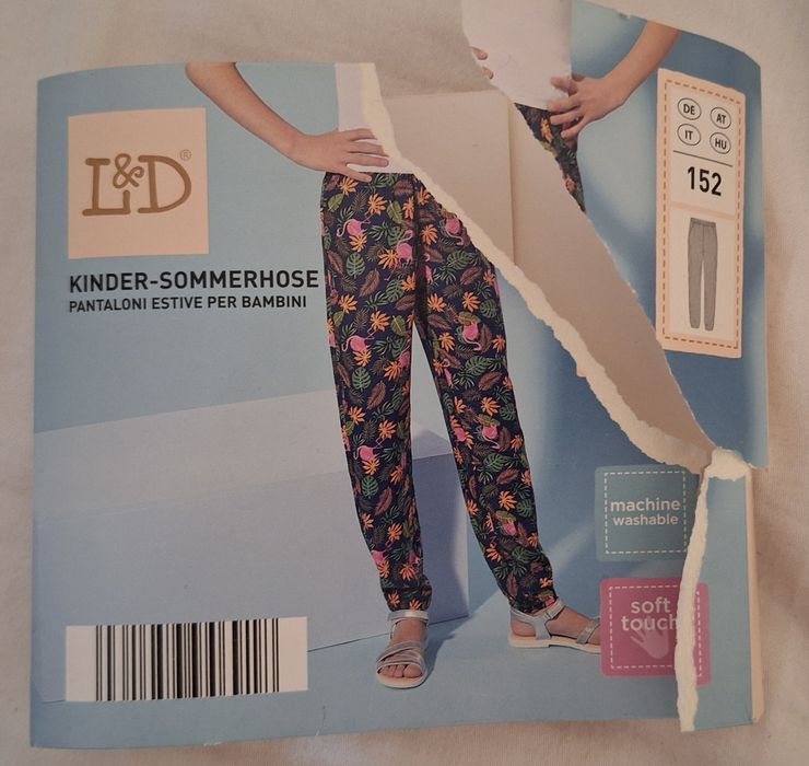 Нов детски летен панталон размер 152, закупен в Германия