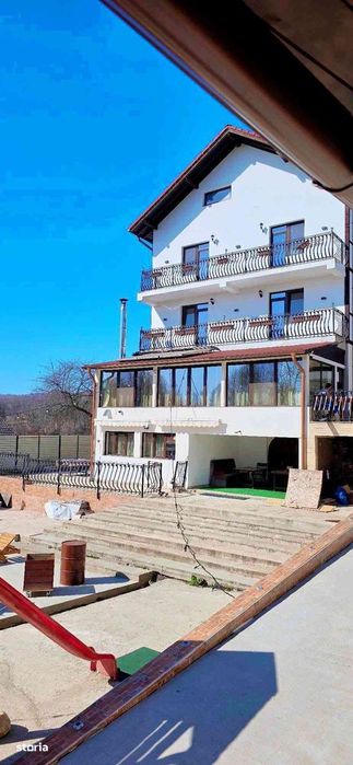 CONACUL VOIEVOZILOR – DE VÂNZARE Str. Neagota Horezu Preț 1.850.000 E