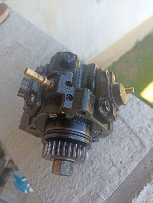 Pompa Injectie Bosch 0445010250 Renault 1.6 dci