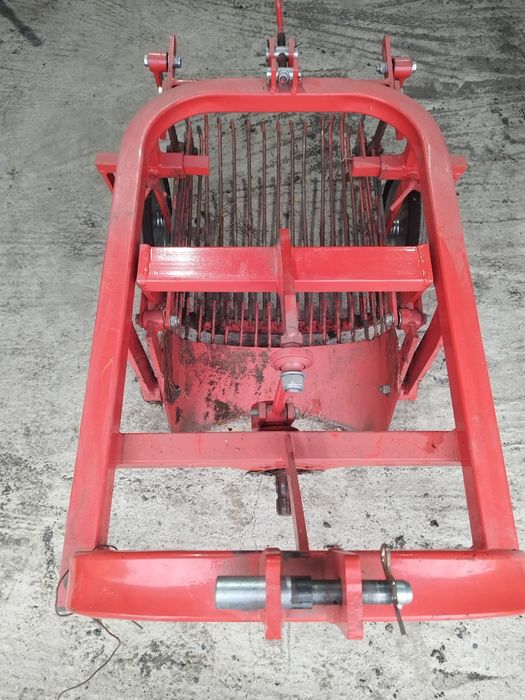 Продавам картофовадачка