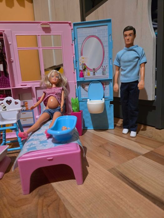 Къща за кукли и аксесоари