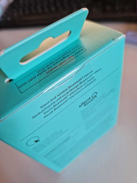 Мишкa Logitech - M240 Silent BT, оптична, безжична, Off white