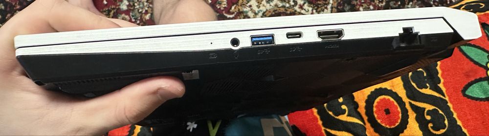 MSI Sword 15 A11UD — i7 / RTX 3050 Ti / 16GB / 512GB