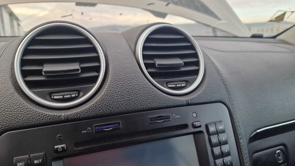 grila ventilatie bord Mercedes ML W164 ML280 ML320 ML350 ML420 ML50 GL