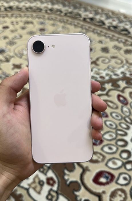iPhone 17e white цвет