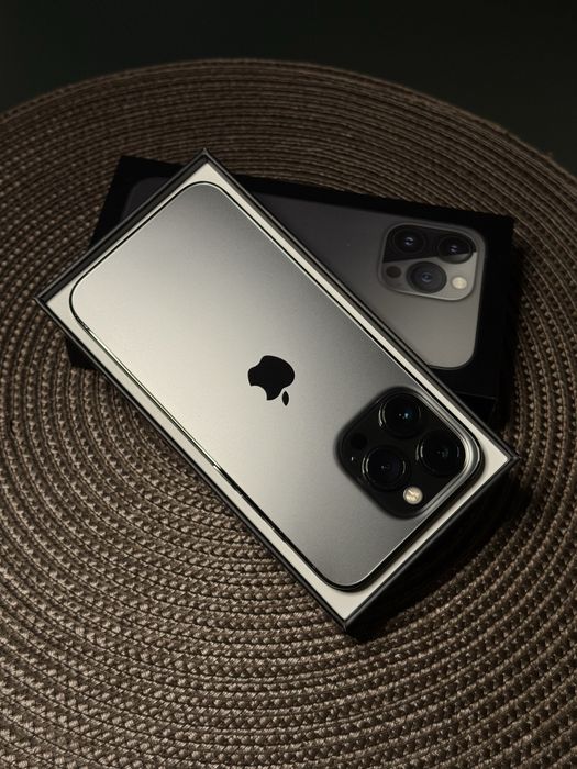 iPhone 13 Pro Graphite stare excelenta 89% la cutie + 2 huse