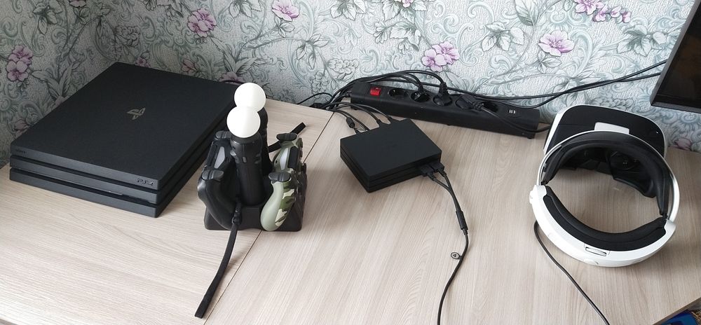 PlayStation 4 Pro + PS VR