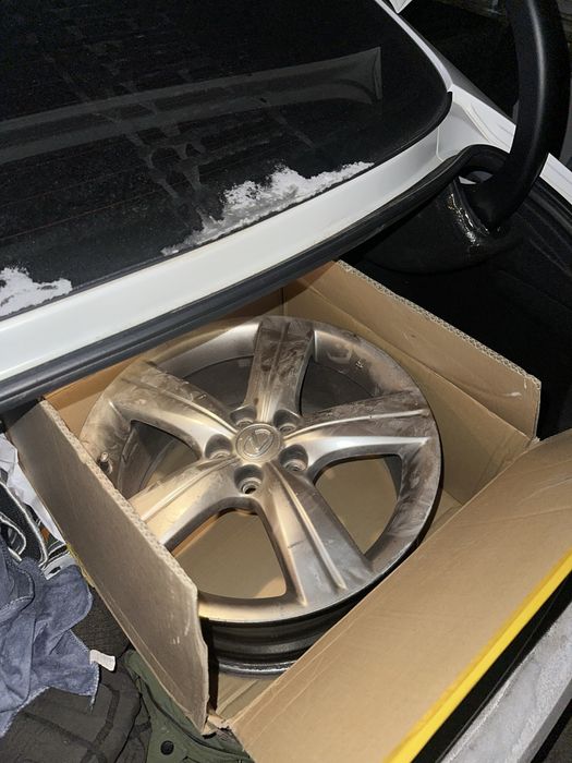 Romashka, оригинальные диски от Lexus R18