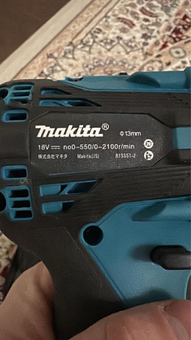 Продам ледобур Макита