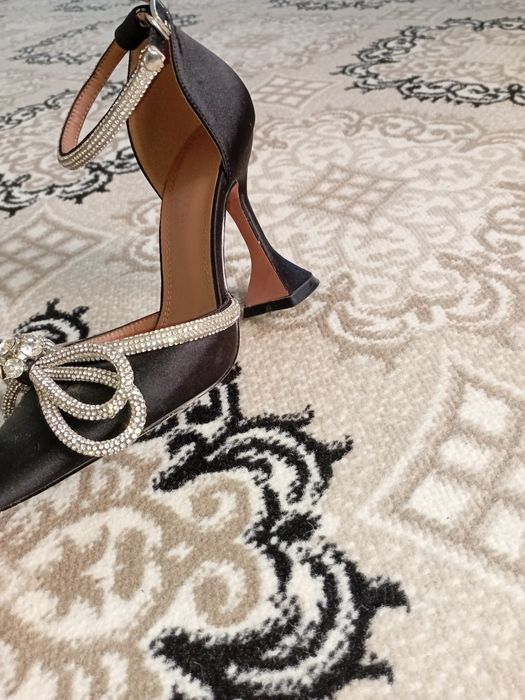 Ayollar tufligi razmer 36 35