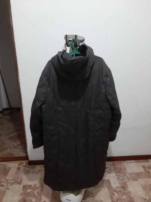 Продам зимние куртки