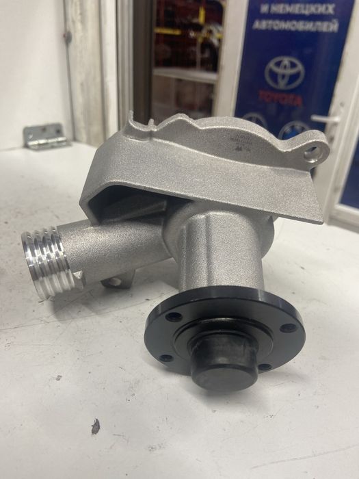 Помпа бмв мотор м20