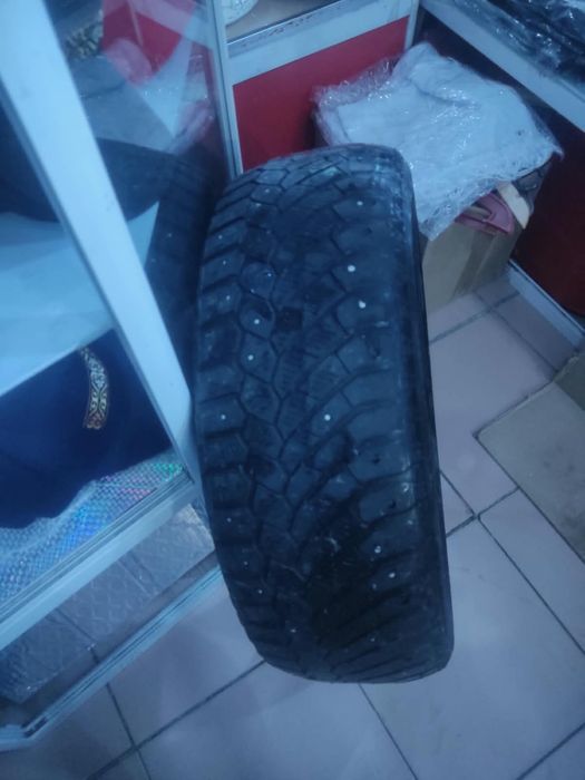 Продаю две зимние шины