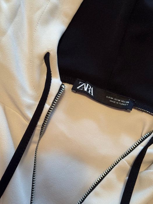 Суичър с качулка