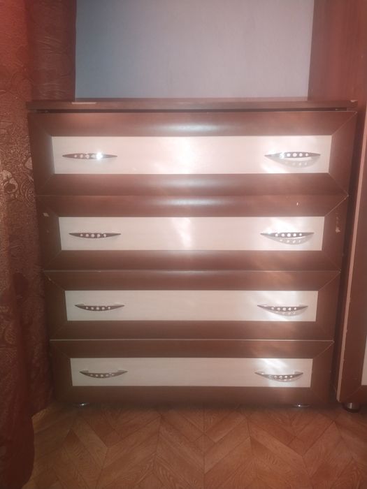 Продам спальный гарнитур