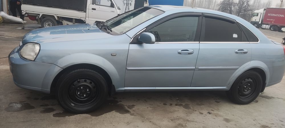 Ласетти сотилади 20011