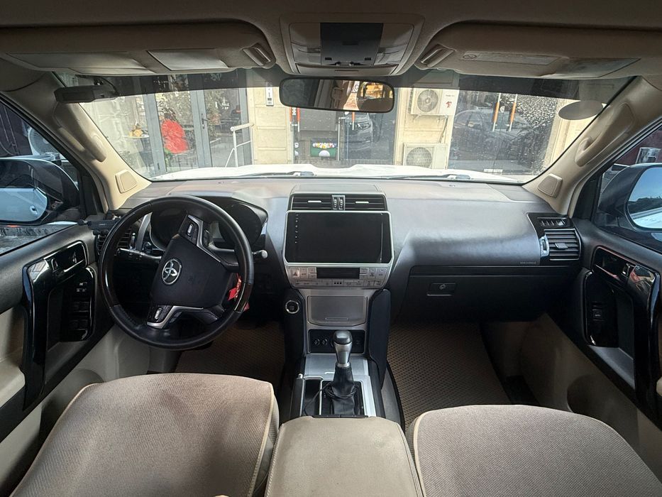 Land Cruiser Prada 150