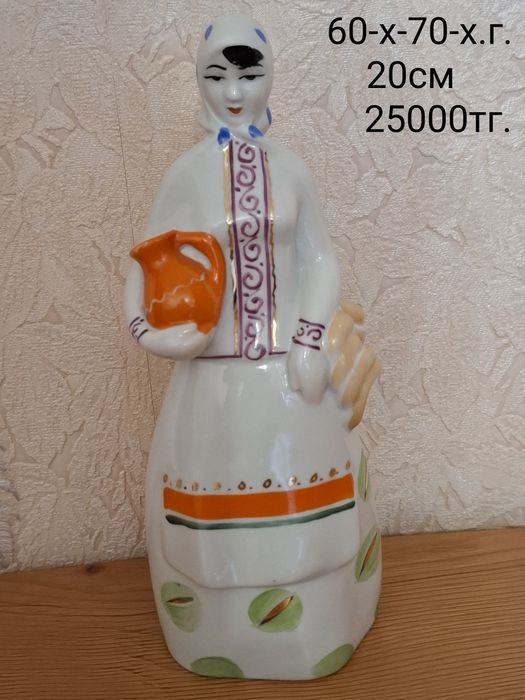 Картины разные,статуэтки,листайте фото