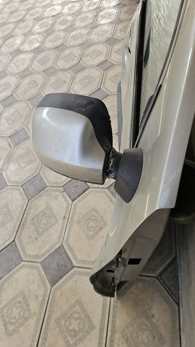 Продам дверь  лада ларгус