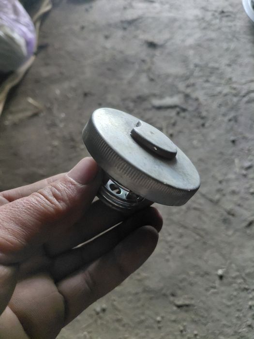 Запчастлар сотилади