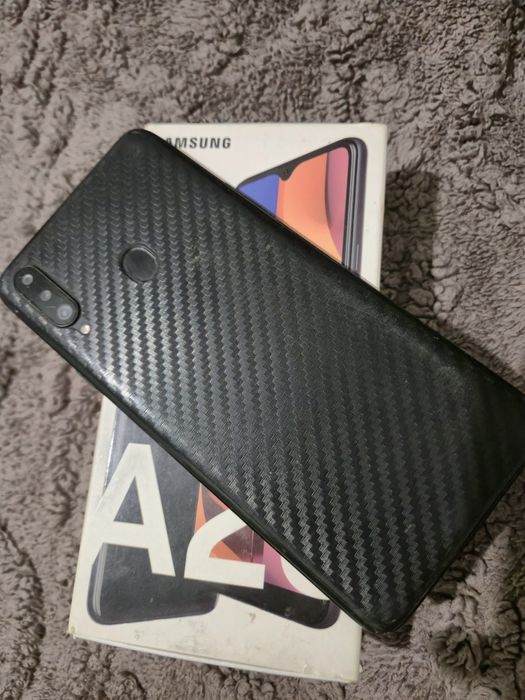 Samsung Galaxy A20s 3/32 ГБ

П