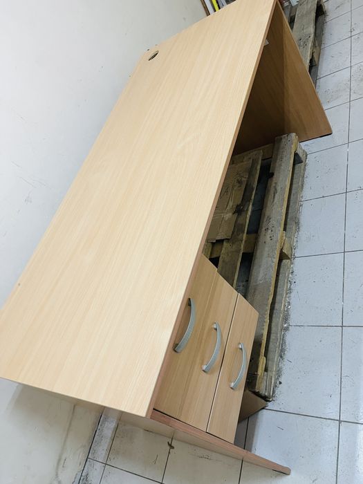 Офисный стол и доска