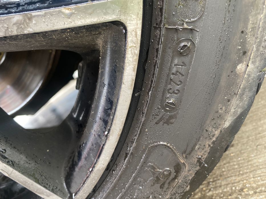 Roți BMW e46 ,am 2 seturi