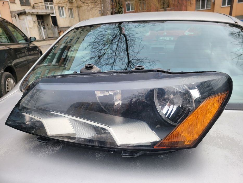 Ляв фар за VW Passat 2015