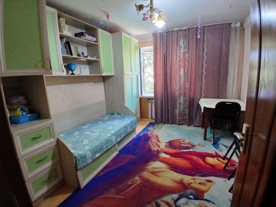 3-х комнатная, на Чиланзаре  напротив 2-квартала