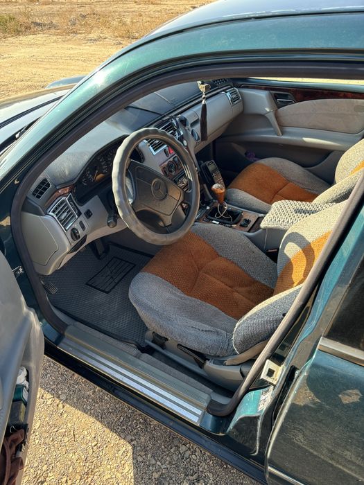 Продам мерседес w210 газ бензин 1997 года