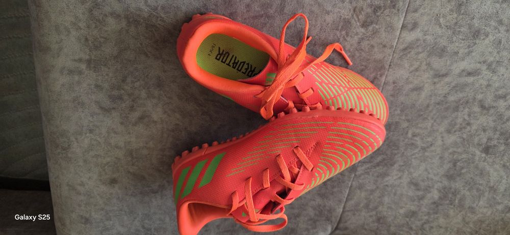 Бутонки -стоножки adidas -детски