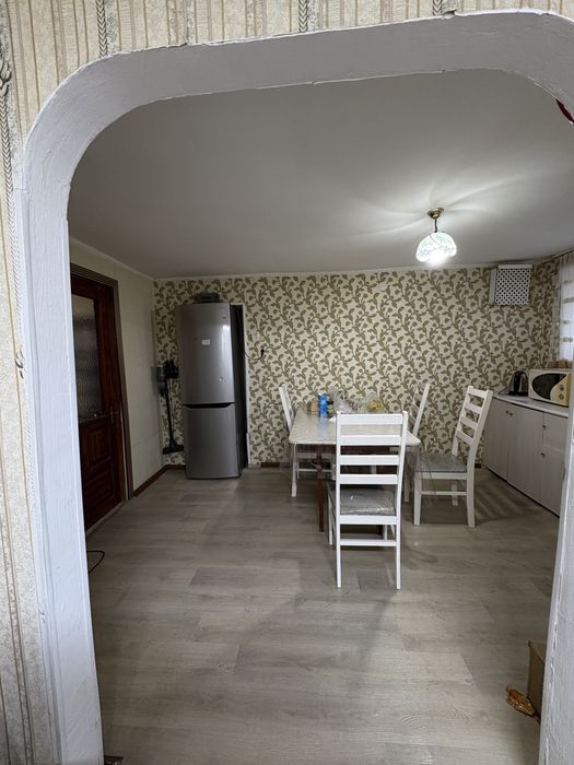 Хостел в аренду по суточно 2000